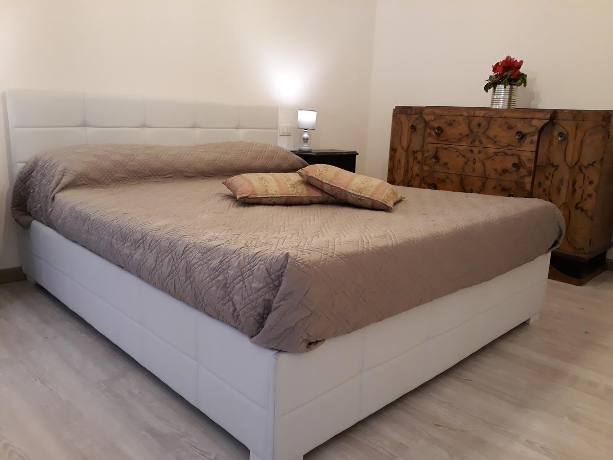 Casa Giulietta & Romeo Apartment มอนเตคคิโอ มัจจอเร ภายนอก รูปภาพ