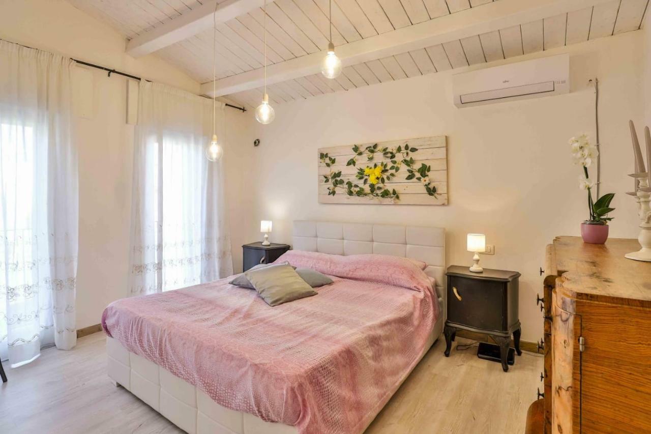 Casa Giulietta & Romeo Apartment มอนเตคคิโอ มัจจอเร ภายนอก รูปภาพ